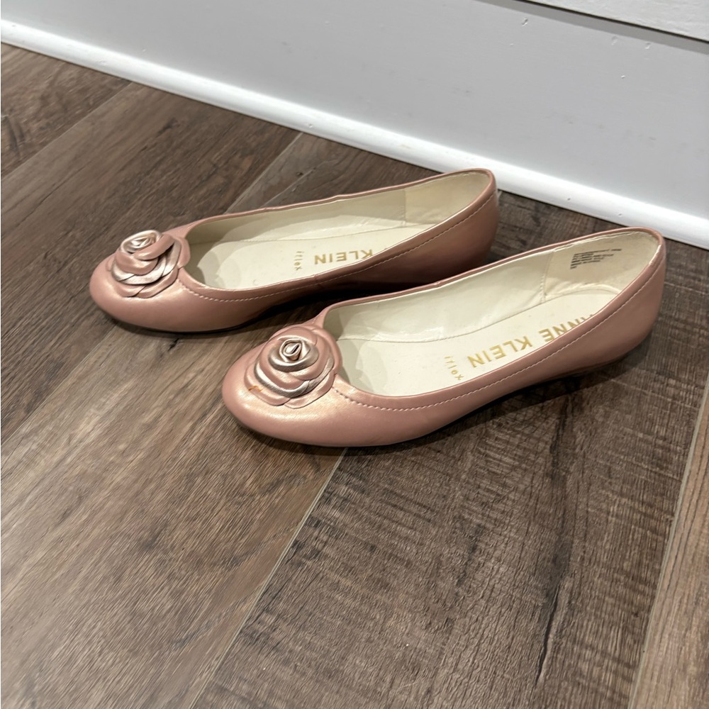 Anne Klein Women's Metallic Pink Flats